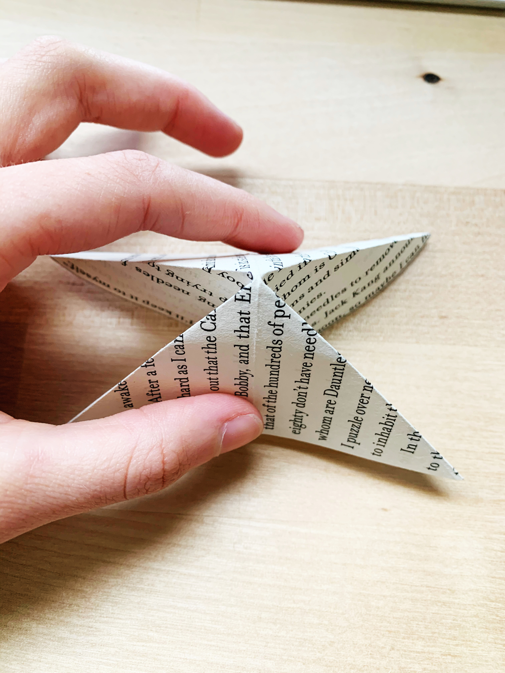 Dangling Origami Books, Pages in the Air